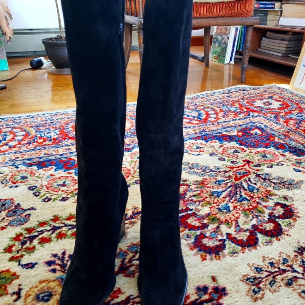 Prada Suedeboots  BLK Size 38.5  Beautiful thick leather.